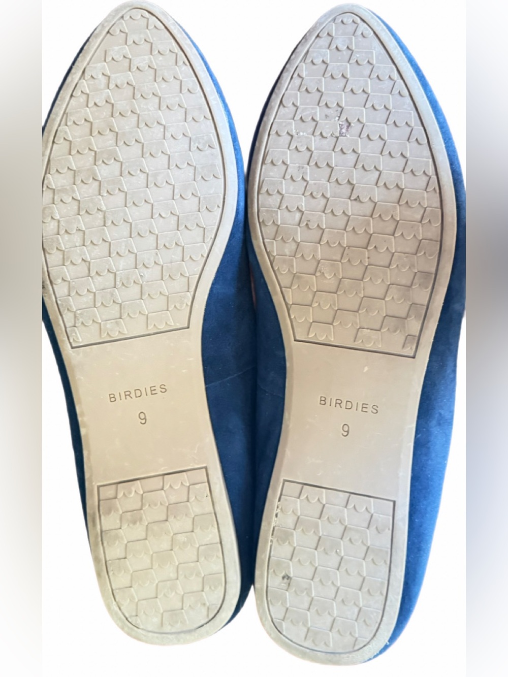 New in box- Birdies Heron Blue Velvet Classic
Loafers, women size 9 - Picture 4 of 10